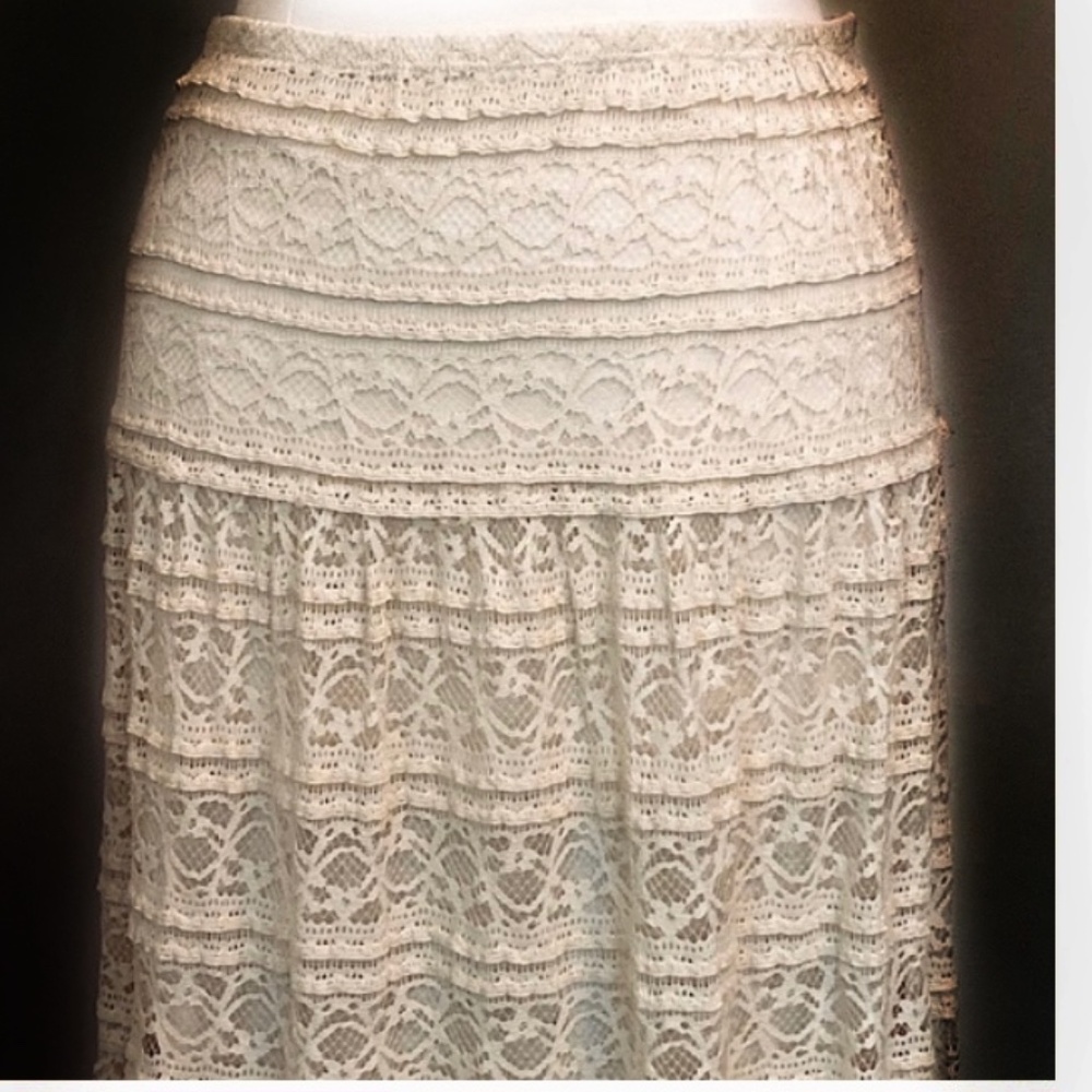 Max Studio Cream Lace Tiered Lined Elastic Waist Stretch Maxi Skirt